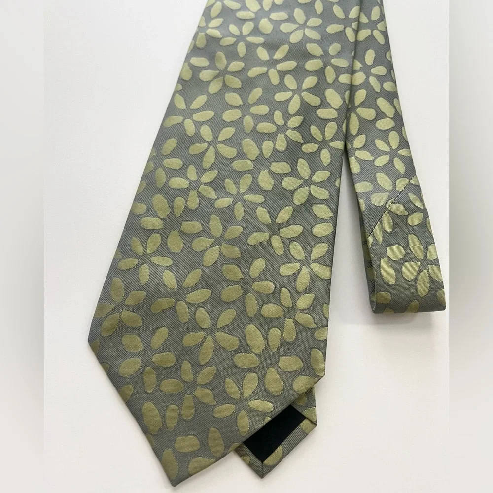 Banana Republic 100% Silk Made in Italy Necktie